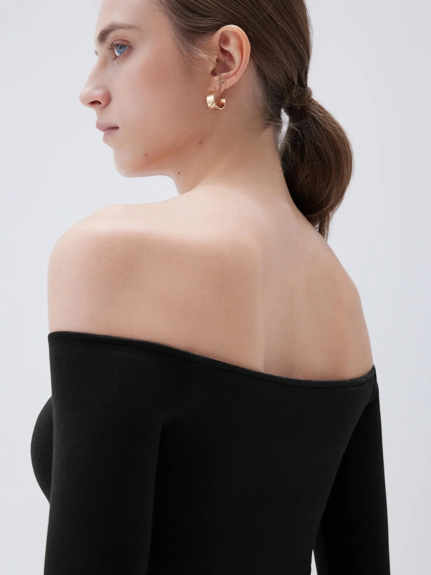 SkinSculpt™ Off-Shoulder Top